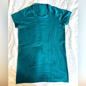 Lululemon Swiftly Tech Short-Sleeve shirt hip length